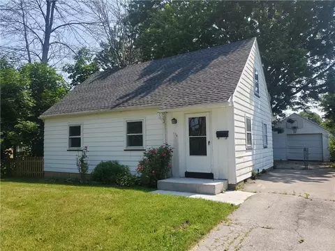 126 Alden Rd, Greece, NY 14626