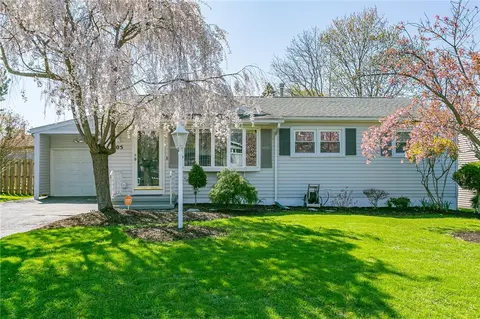 205 Knapp Ave, Irondequoit, NY 14609