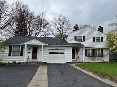 19 Ganado Rd, Irondequoit, NY 14617