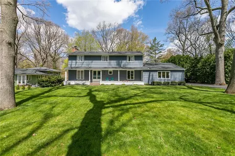 4 Sedgebrook Rd, Pittsford, NY 14534