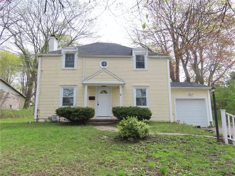 6 High St, Sodus, NY 14551