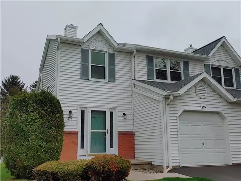 31 Chestnut Ct #A, Parma, NY 14468