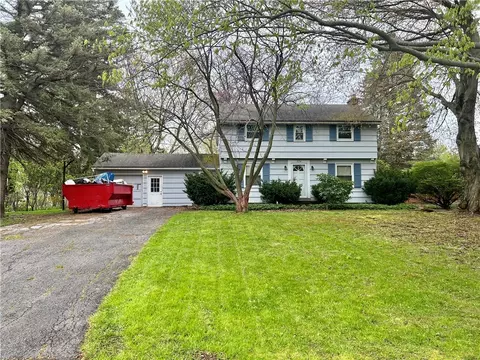 174 Champion Ave, Webster, NY 14580