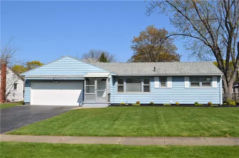 86 Everclay Dr, Greece, NY 14616