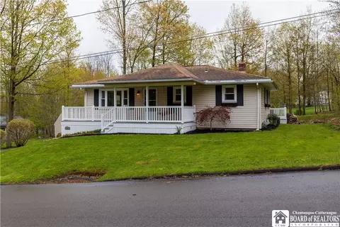 235 Locust St, Busti, NY 14750