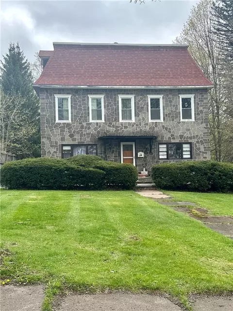 148 W Main St, Stamford, NY 12167