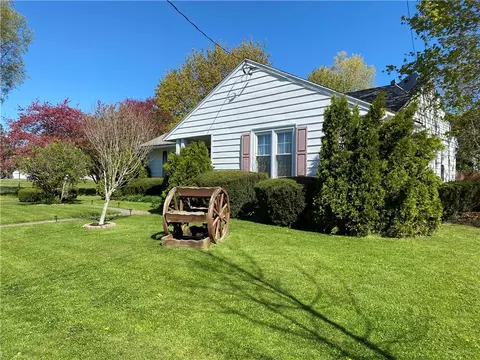 1 Helen Pl, Wayland, NY 14572