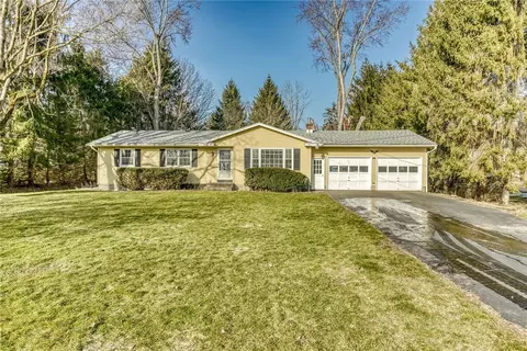 3167 Kittering Rd, Macedon, NY 14502