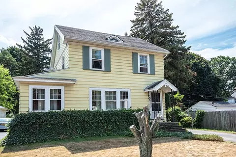 23 Orland Rd, Irondequoit, NY 14622