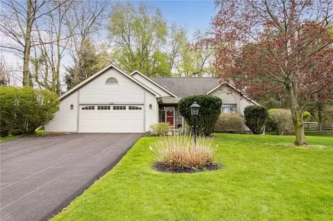 509 Spring Meadow Ln, Webster, NY 14580