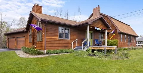 1745 Pinnacle Rd, Henrietta, NY 14467