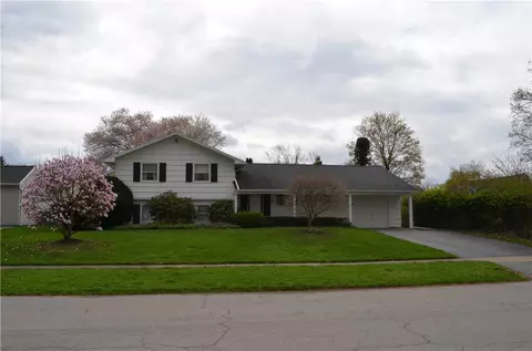 101 Dierdre Dr, Irondequoit, NY 14617