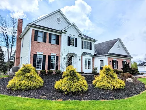 53 Royale Dr, Perinton, NY 14450