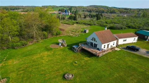 663 Parker Hill Rd, Burlington, NY 13315