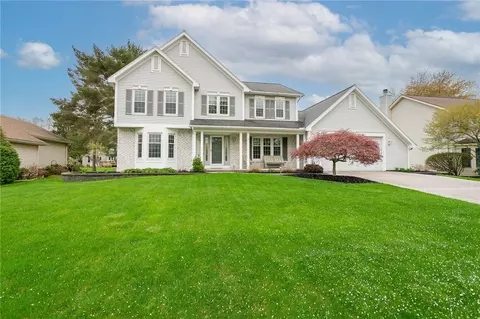 261 Gnage Ln, Greece, NY 14612