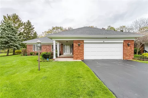 15 Powdermill Dr, Perinton, NY 14534