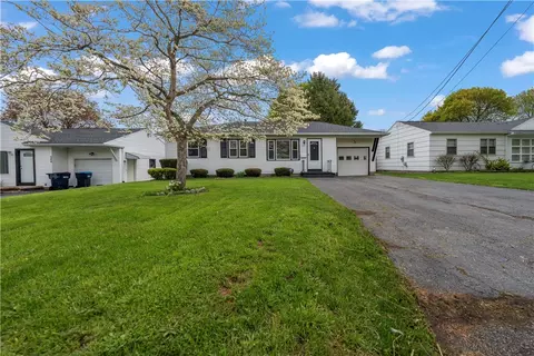 332 Bennett Ave, Irondequoit, NY 14609