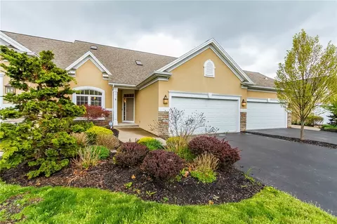 75 Marc Mar Trl, Gates, NY 14606