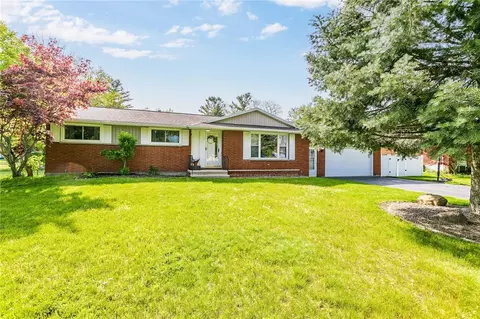17 Barbie Dr, Greece, NY 14626