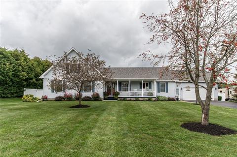7566 S Pearl Rd, Oakfield, NY 14125