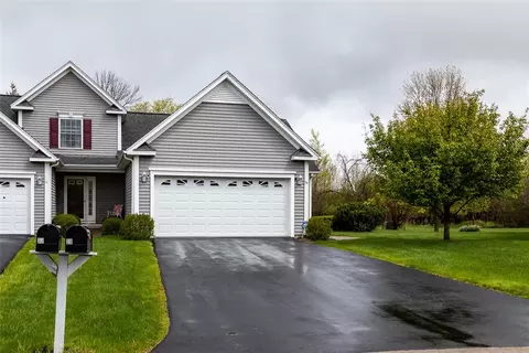 39 Hawthorn Cir, Geneseo, NY 14454