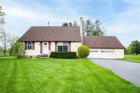 5352 County Line Rd, Webster, NY 14580