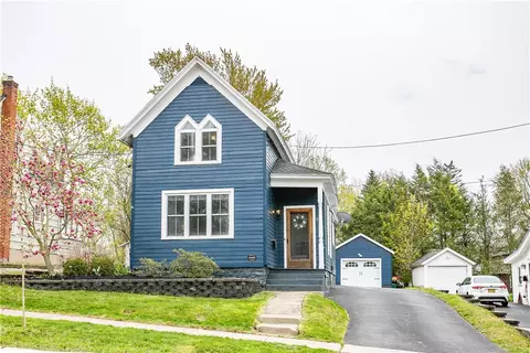 22 Summit St, Perinton, NY 14450
