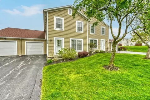 388 Lenora Ln #PVT, Webster, NY 14580