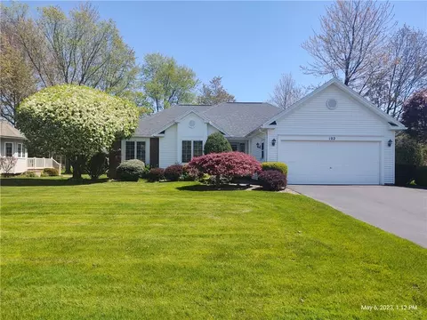 102 Collenton Dr, Greece, NY 14626