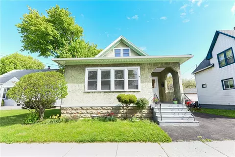 92 Gray St, Rochester, NY 14609