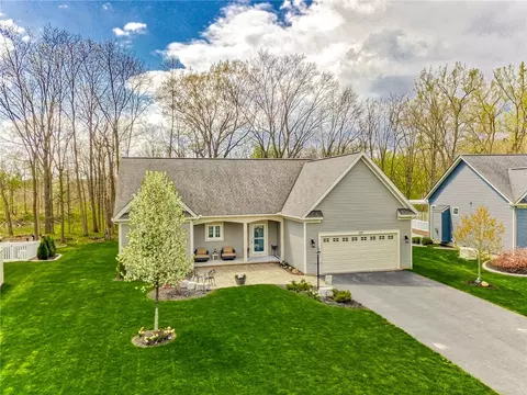 157 York Bay, West Henrietta, NY 14586