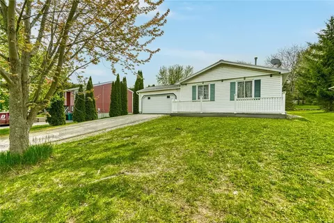 1696 Waterford Rd, Walworth, NY 14568