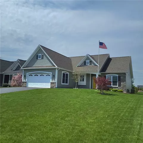 68 Colten Ct, Webster, NY 14580