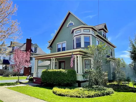 34 Pine Ave, Kane, PA 16735 photo 1