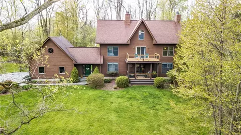 5 Birchstone Hill Rd, Rush, NY 14543