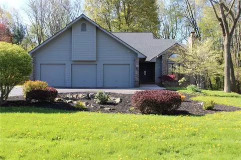 10 St Ebbas Dr, Penfield, NY 14526
