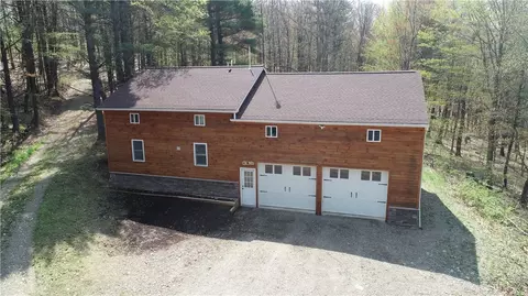 7457 Sugarberry Dr, South Bristol, NY 14512