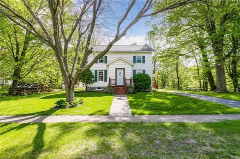 8485 S Maple St, Lodi, NY 14860