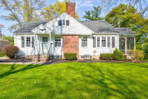 88 Baker St, Webster, NY 14580