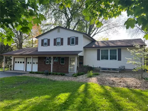 17 Berna Ln, Chili, NY 14624