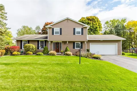 136 Jackson Road Ext, Penfield, NY 14526