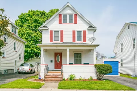 213 W Chestnut St, East Rochester, NY 14445