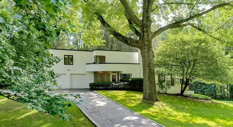 181 Sylvania Rd, Pittsford, NY 14534