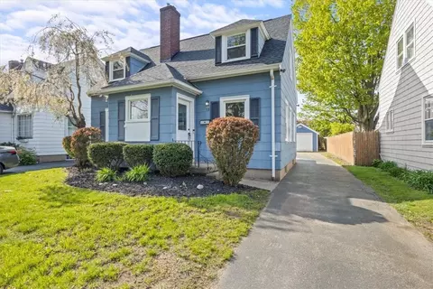 75 Briarcliff Rd, Greece, NY 14616