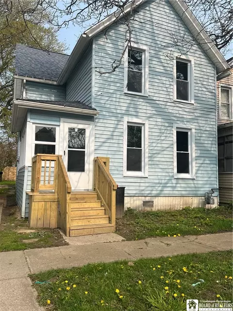 112 S Zebra St, Dunkirk, NY 14048
