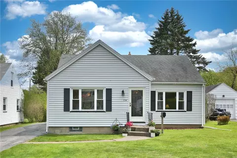 134 Shorewood Dr, Irondequoit, NY 14617