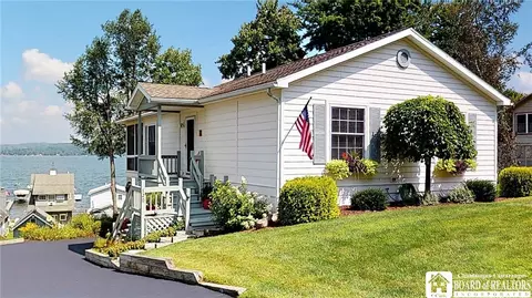 120 Chautauqua Escapes, North Harmony, NY 14710