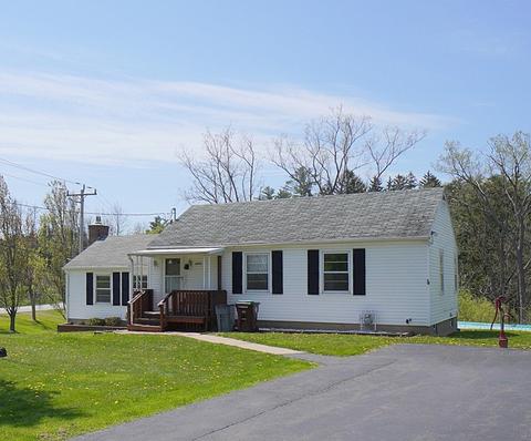 4934 Duerr Rd, Orchard Park, NY 14127