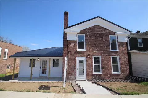 18 Thomas St, Murray, NY 14470