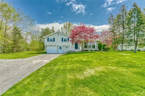 1293 Lake Rd, Webster, NY 14580